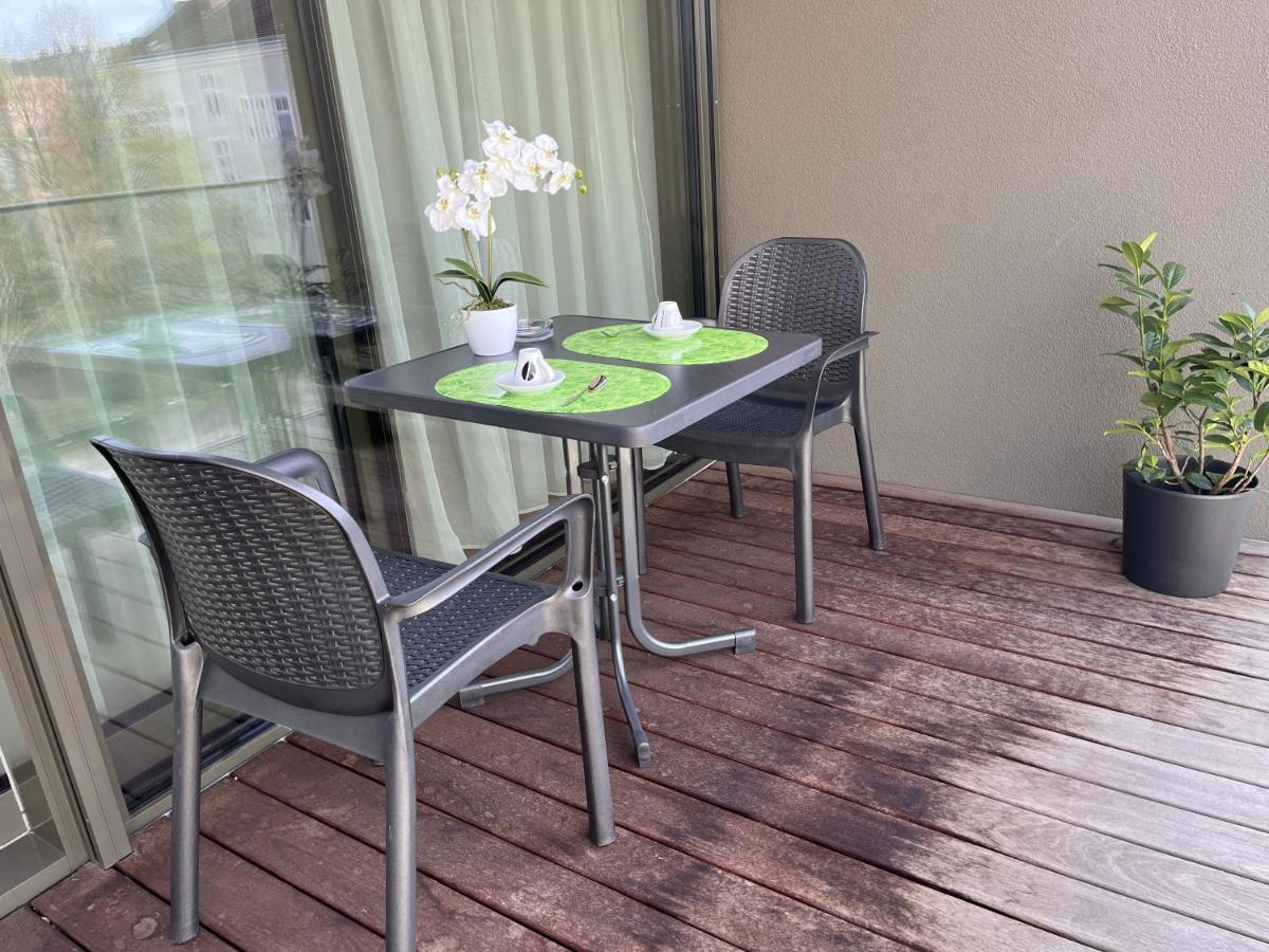 Luxusappartement Mit Garage Im Zentrum Bécsújhely Kültér fotó